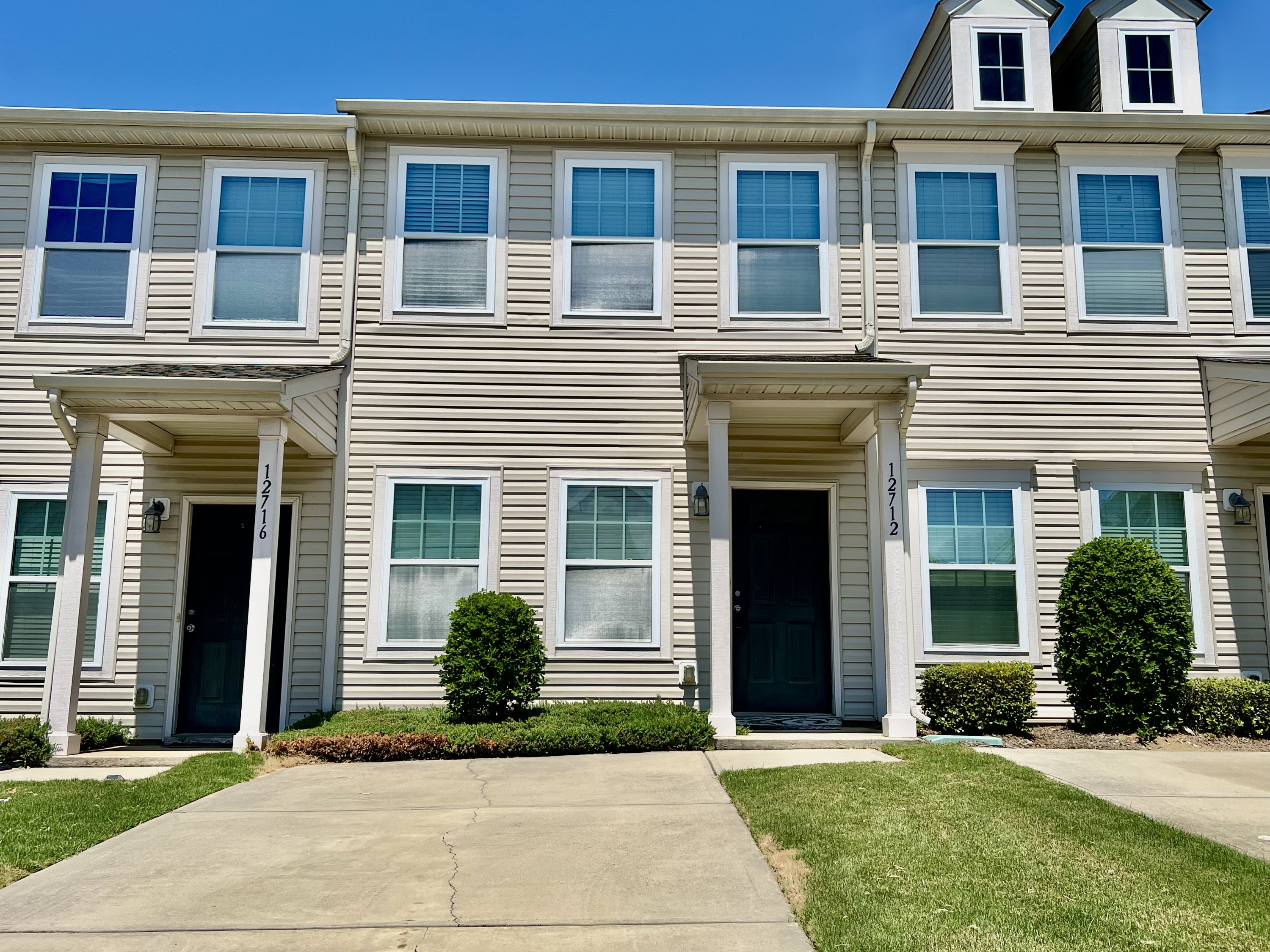 12712 Persimmon Tree Dr