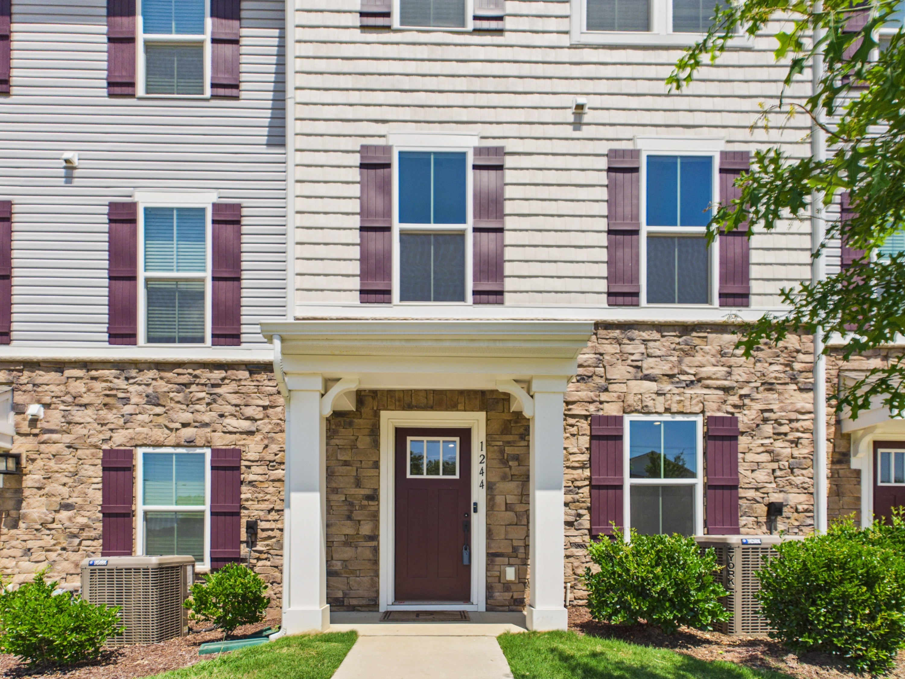 Property main image