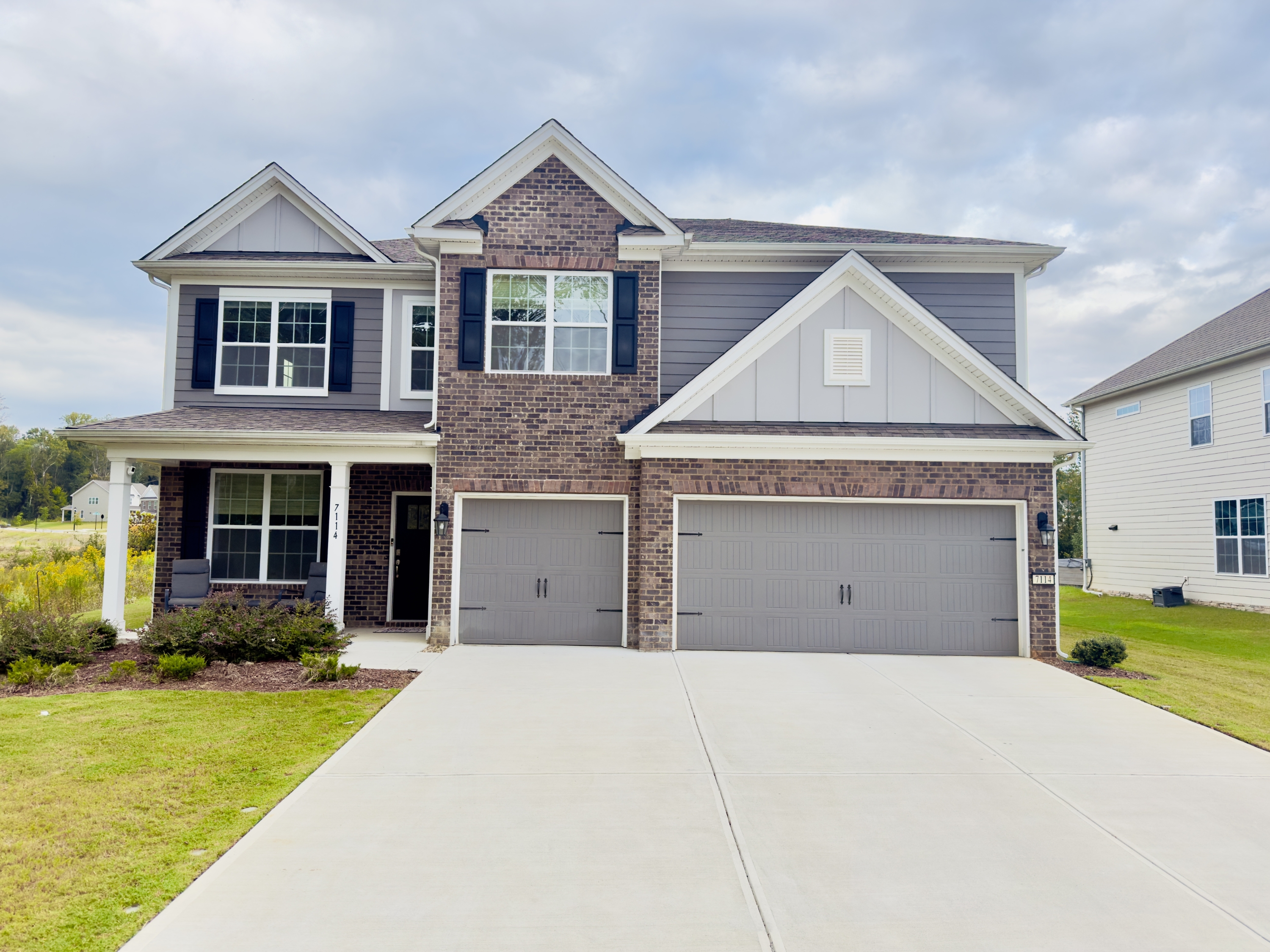 7114 North Bridge Drive