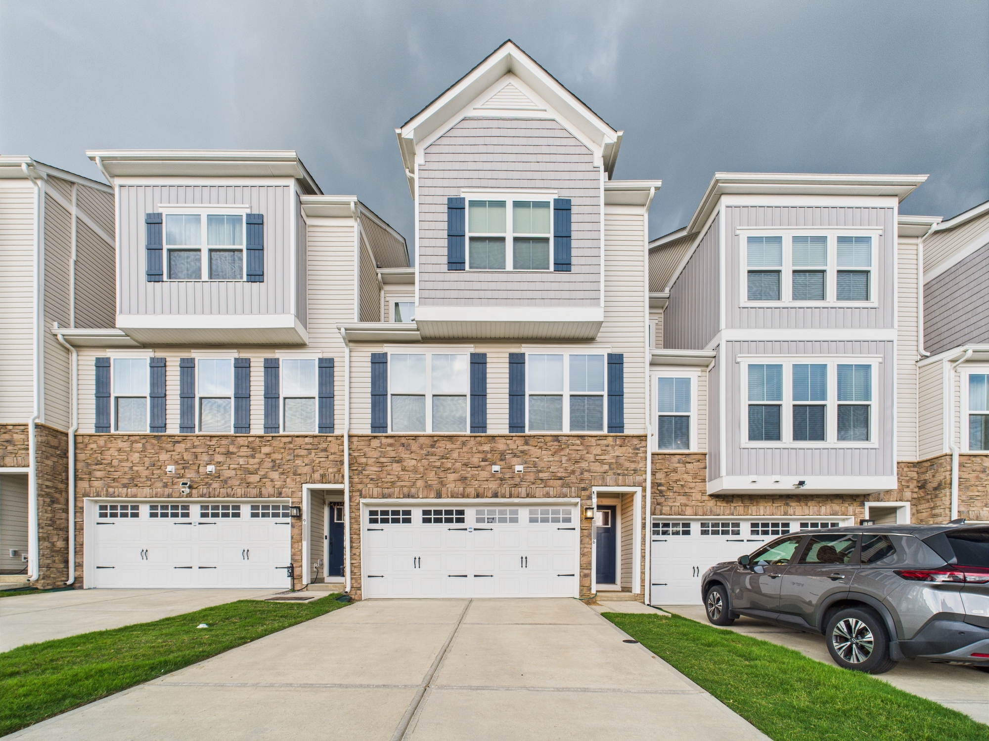 9806 Oaklawn - 1