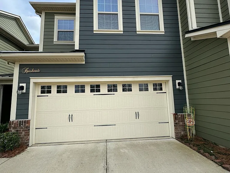 225 Butterfly Pl