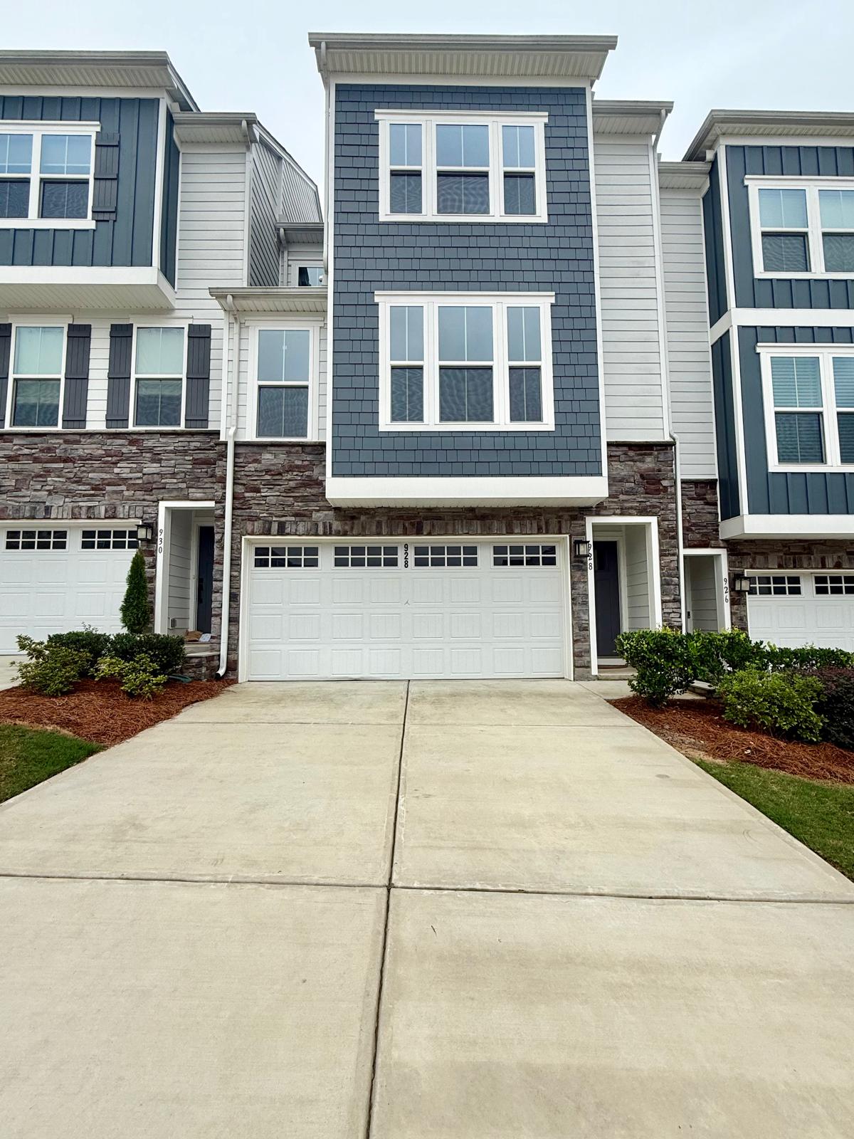 928 Portrush Lane - 1
